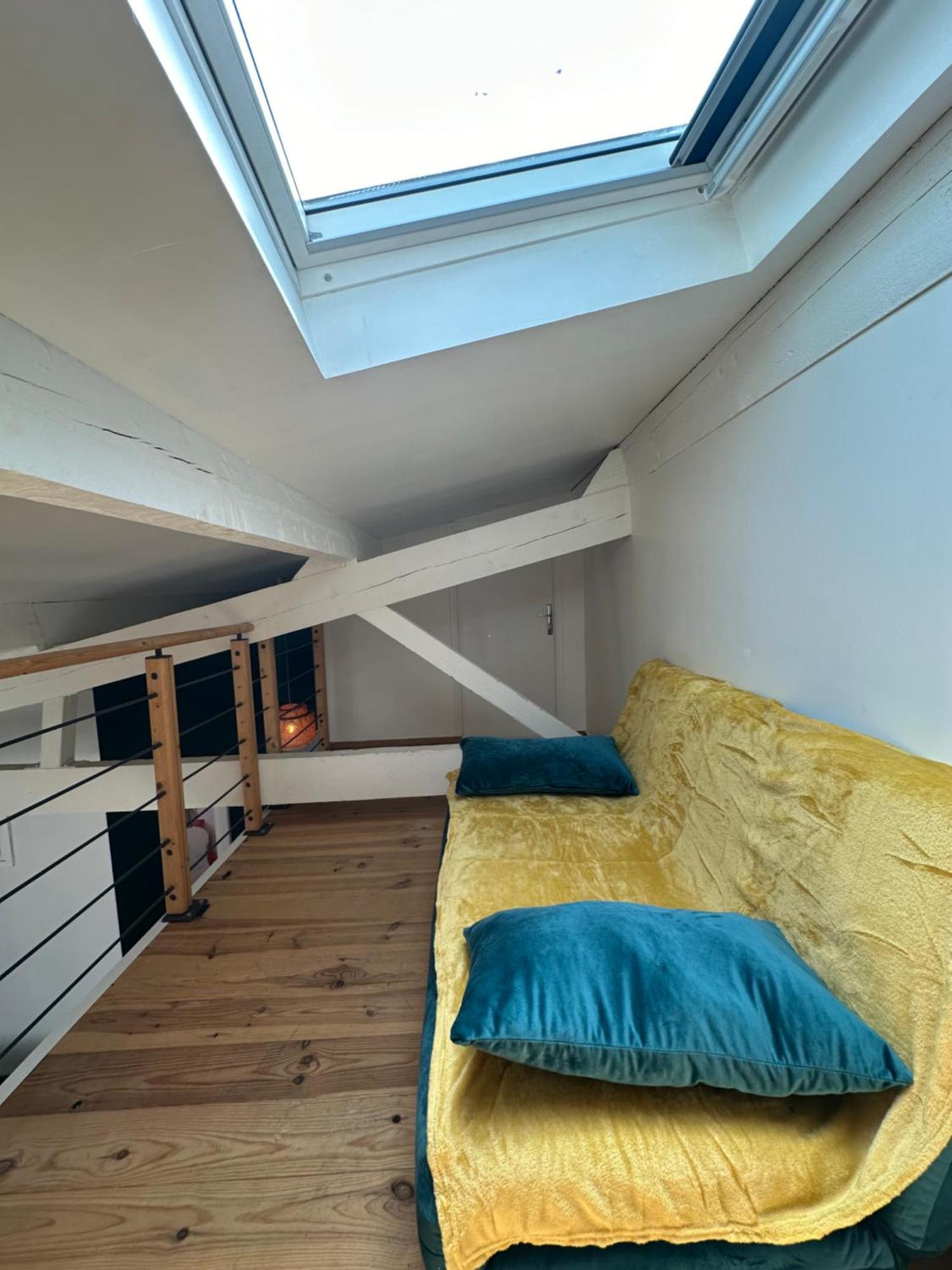Appartement Avec Vue Sur L Eglise Des Saintes Exterior photo